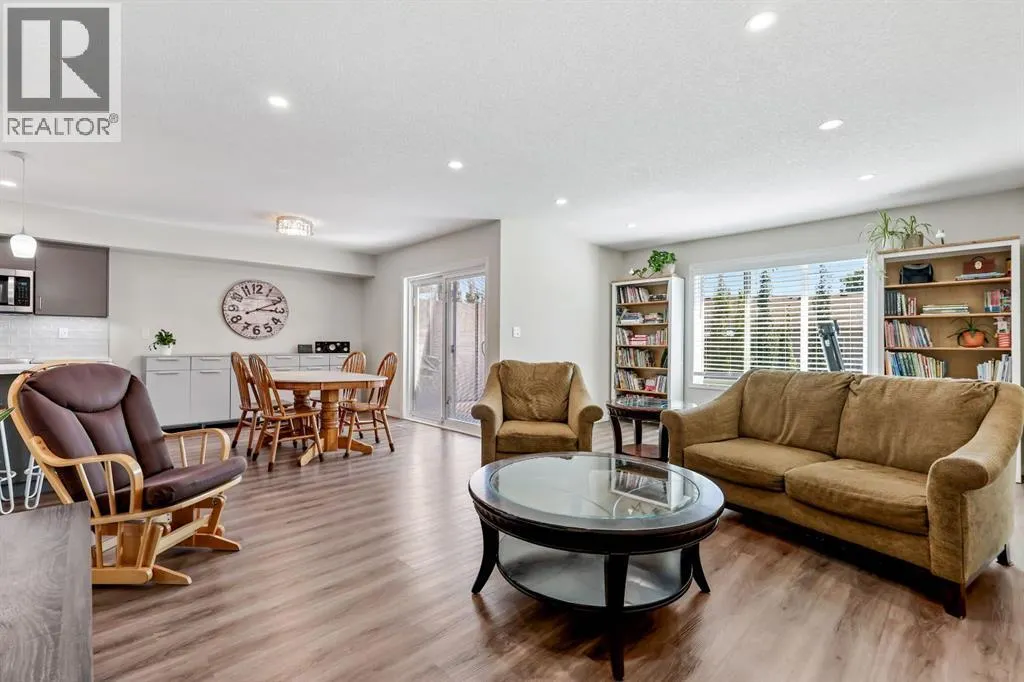 10 Poplar Ridge Close