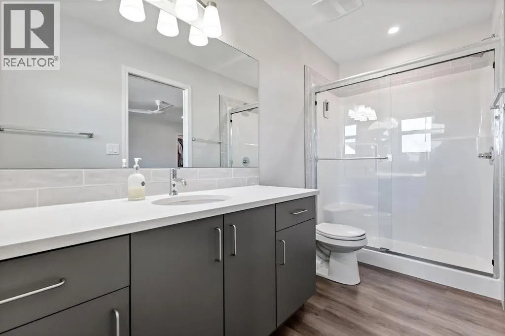 10 Poplar Ridge Close