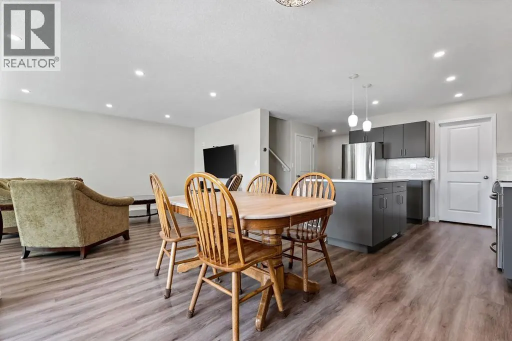 10 Poplar Ridge Close