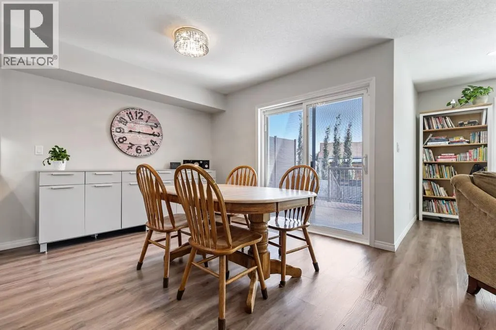 10 Poplar Ridge Close