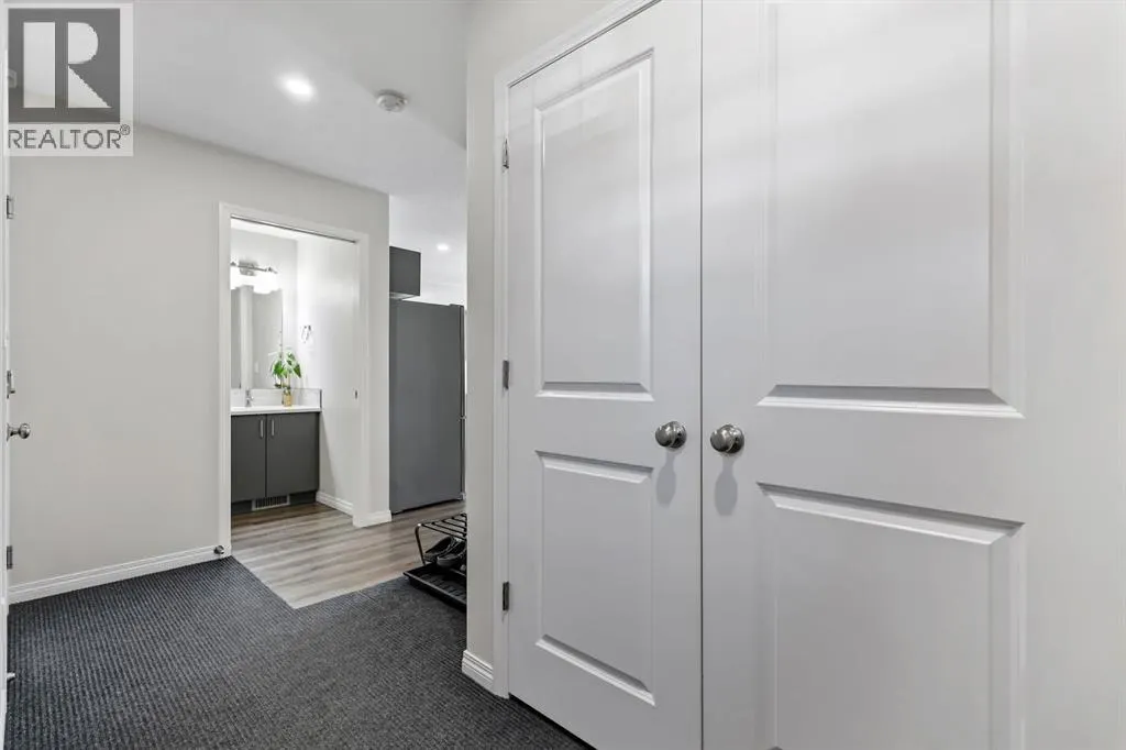 10 Poplar Ridge Close