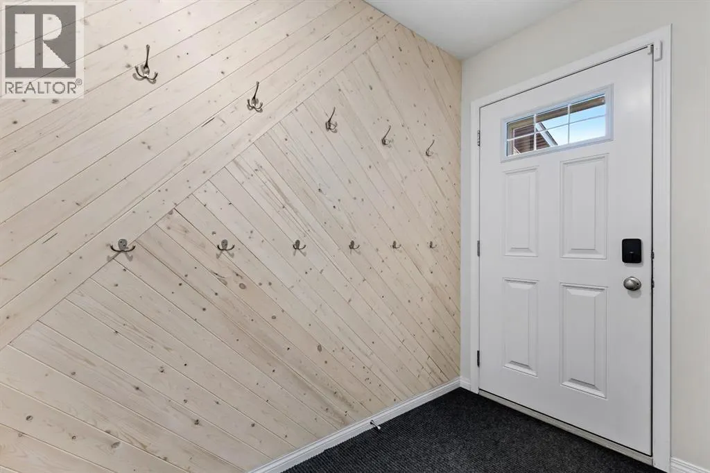 10 Poplar Ridge Close