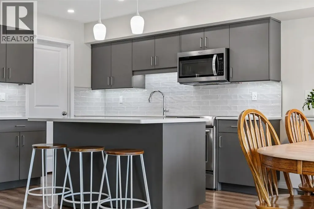 10 Poplar Ridge Close
