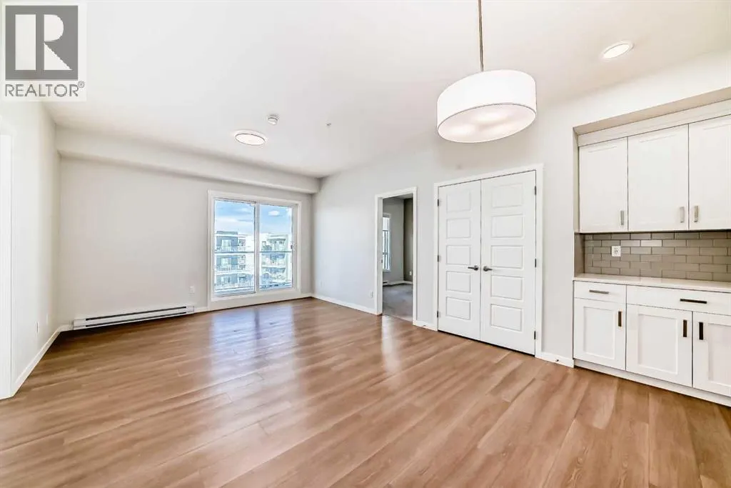 1403, 220 Seton Grove SE