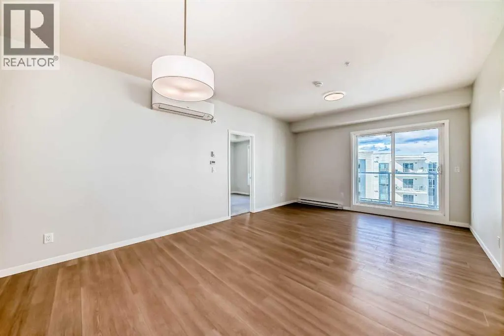 1403, 220 Seton Grove SE