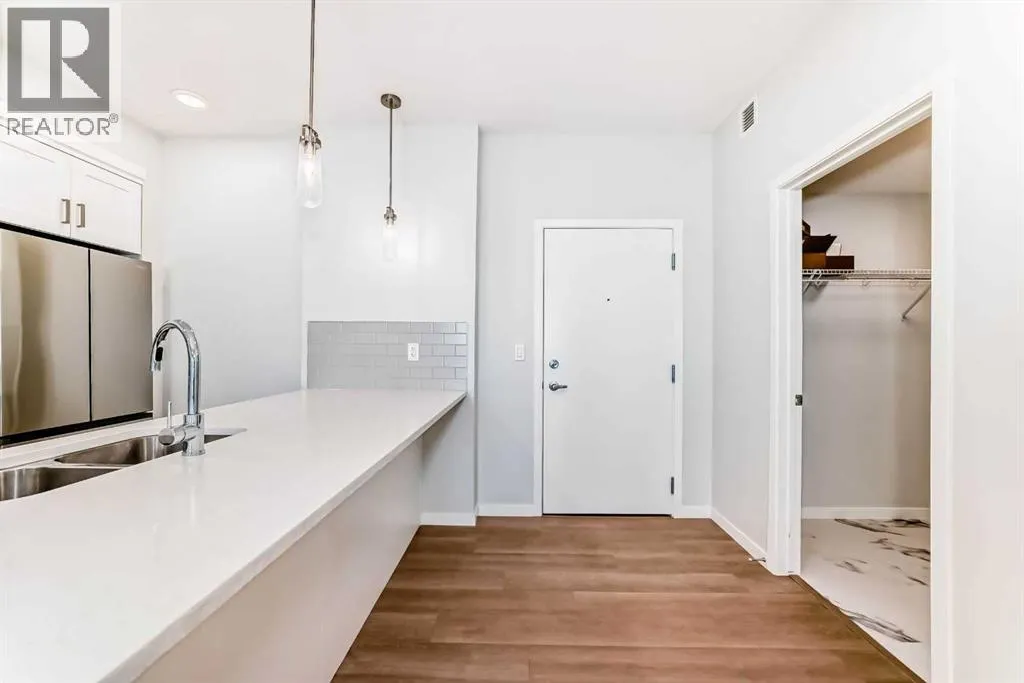 1403, 220 Seton Grove SE