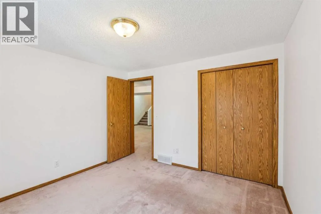 38 Somervale Point SW