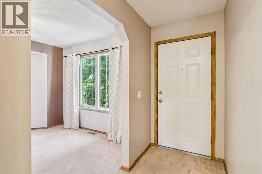38 Somervale Point SW