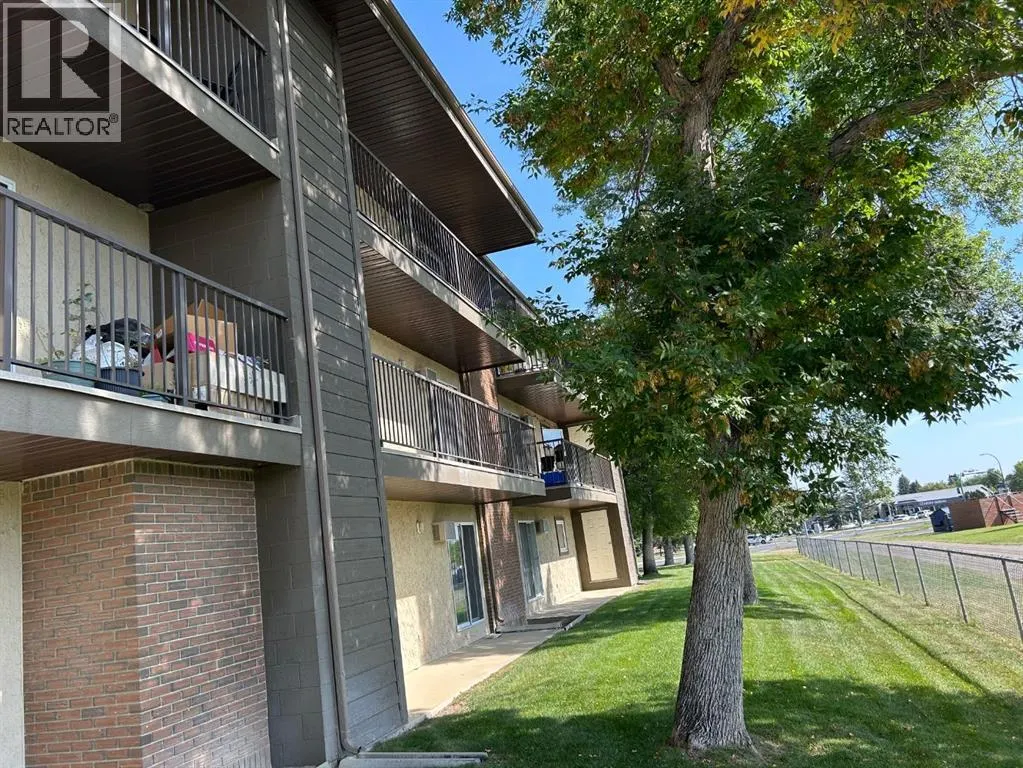 308, 420 Columbia Boulevard W