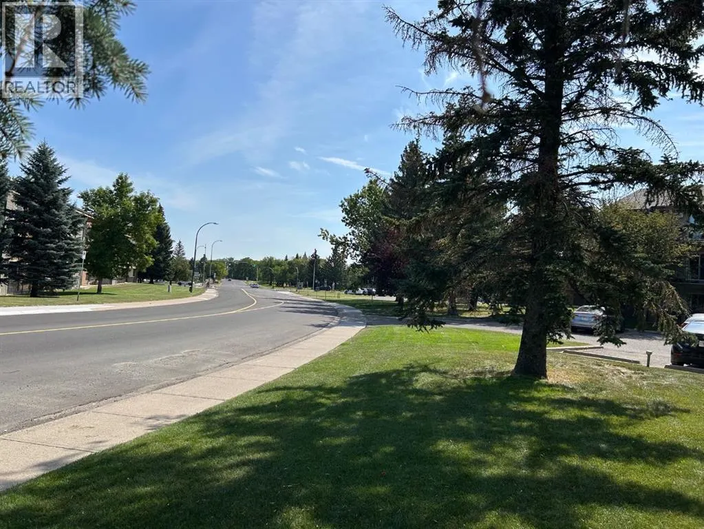 308, 420 Columbia Boulevard W