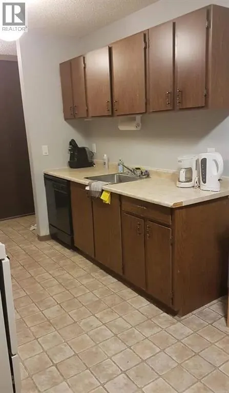 308, 420 Columbia Boulevard W