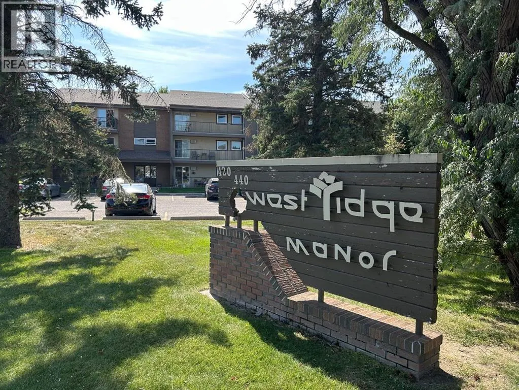 308, 420 Columbia Boulevard W