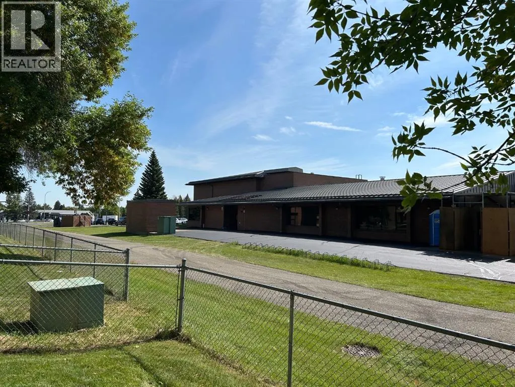 308, 420 Columbia Boulevard W