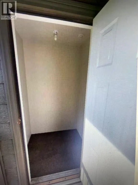 308, 420 Columbia Boulevard W