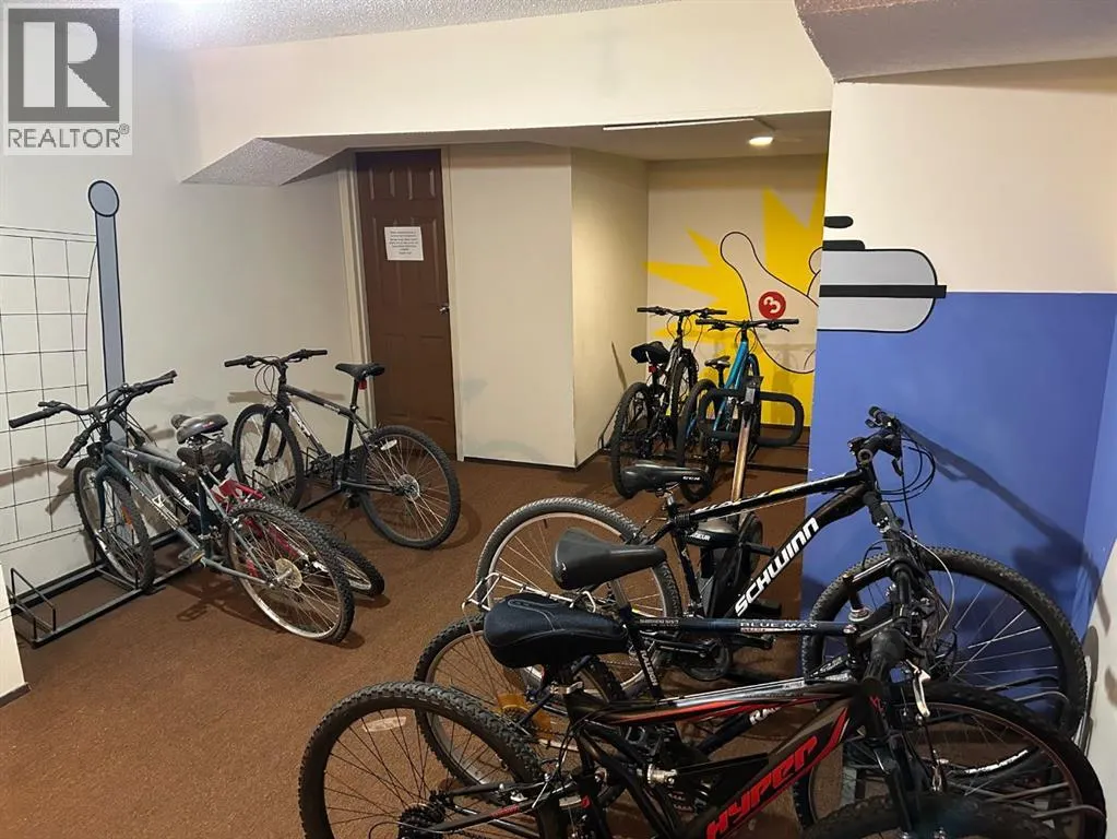 308, 420 Columbia Boulevard W