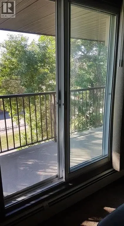 308, 420 Columbia Boulevard W