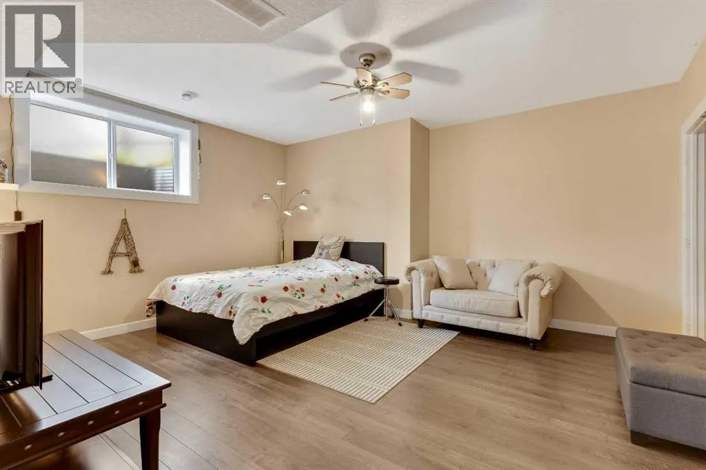 200 Cranleigh Terrace SE