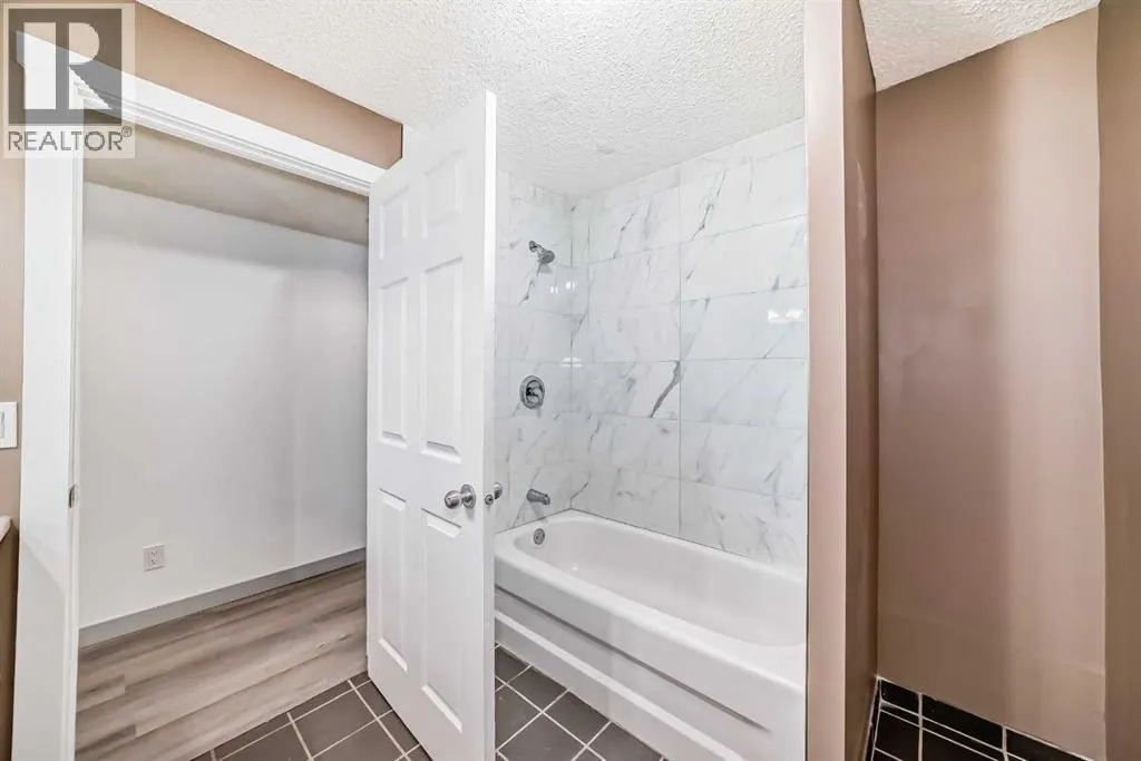55 Applemead Court SE