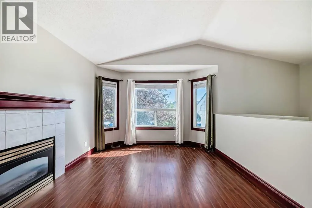55 Applemead Court SE