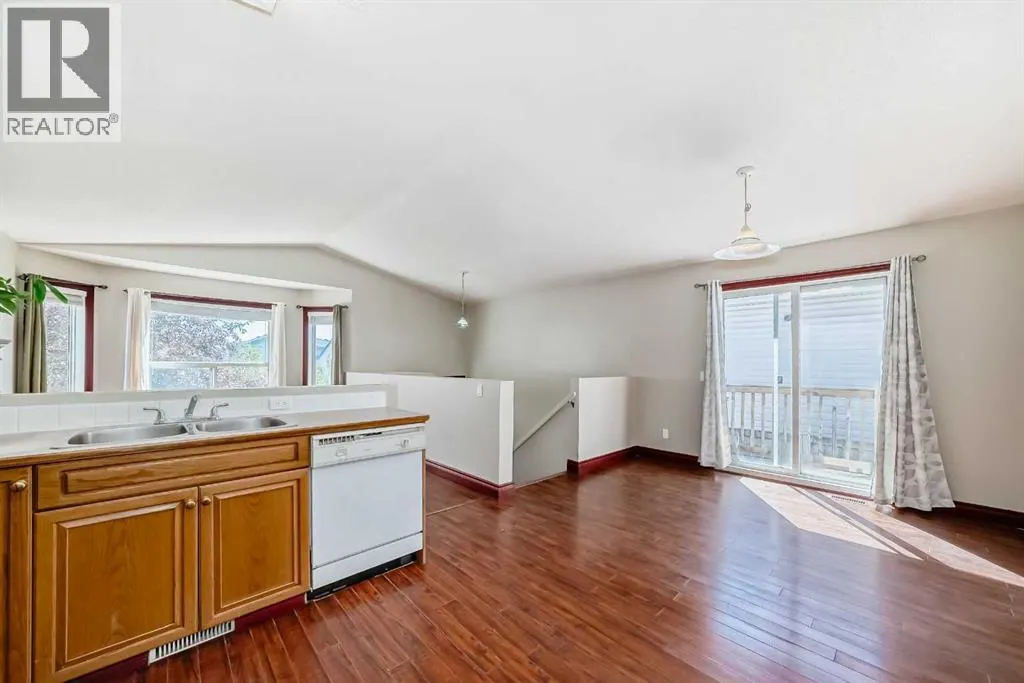 55 Applemead Court SE