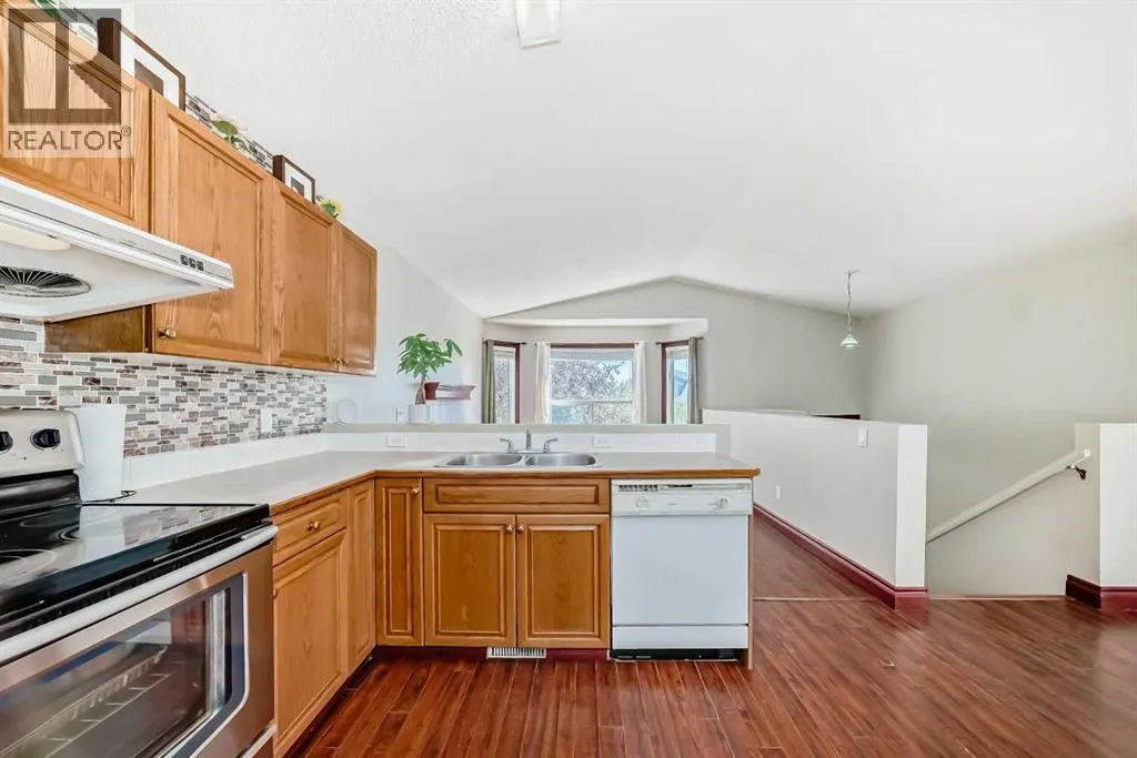 55 Applemead Court SE