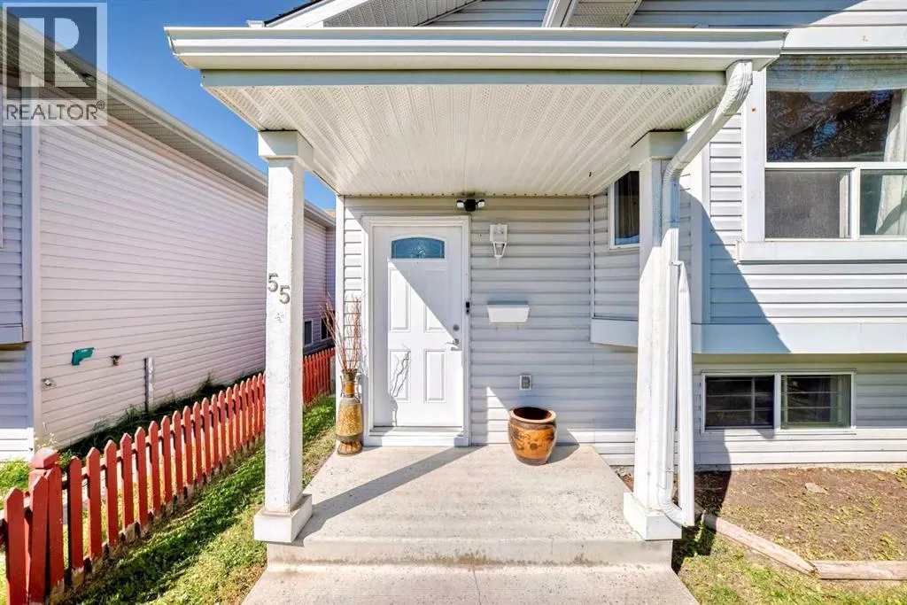 55 Applemead Court SE