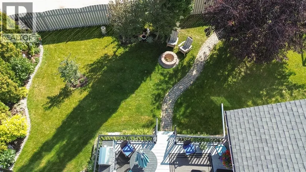 96 Lamont Close