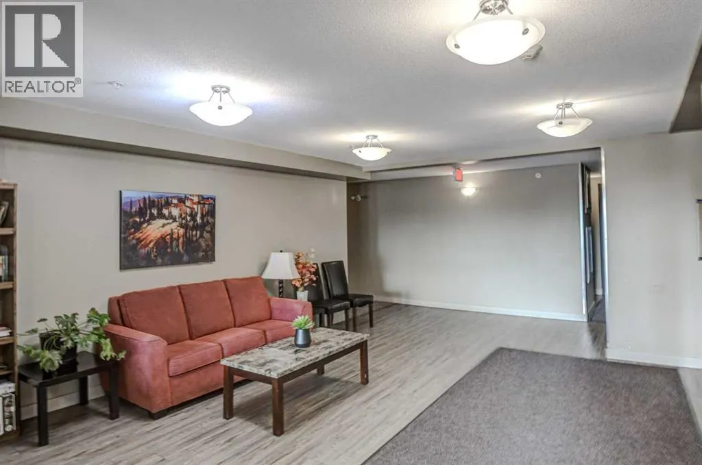 221, 195 Kincora  Glen Road NW