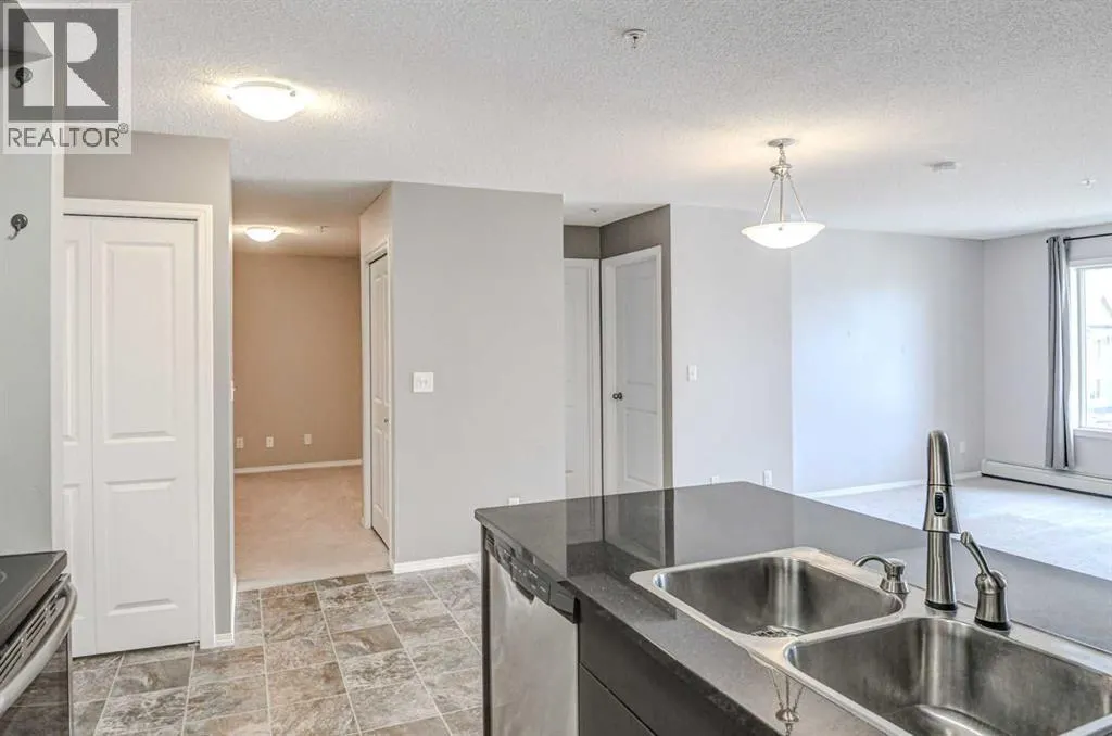 221, 195 Kincora  Glen Road NW