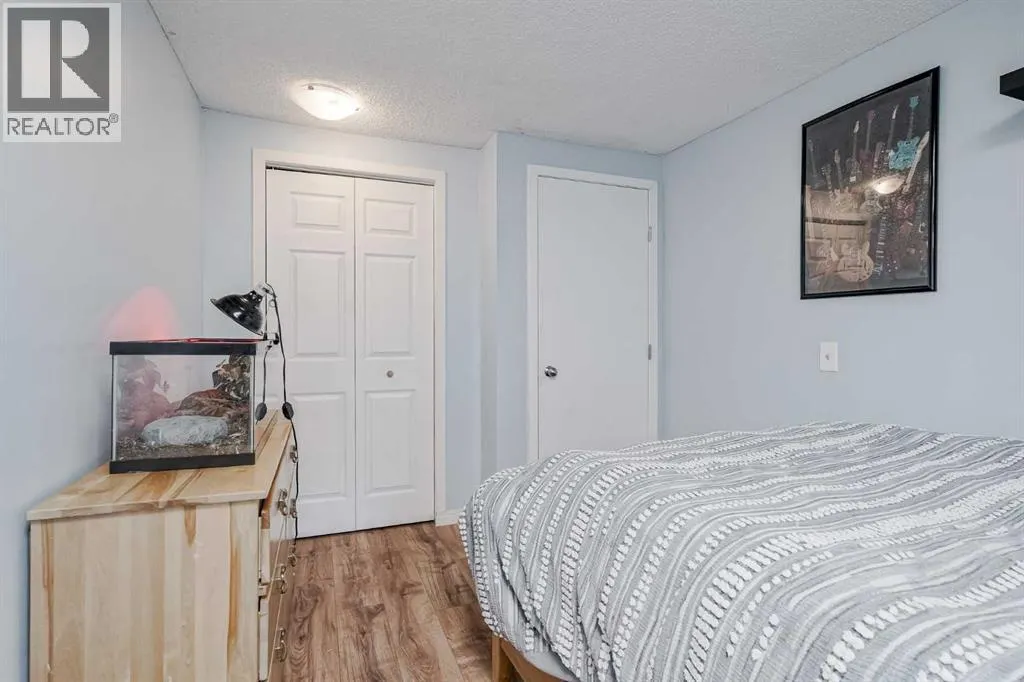 29, 99 Midpark Gardens SE