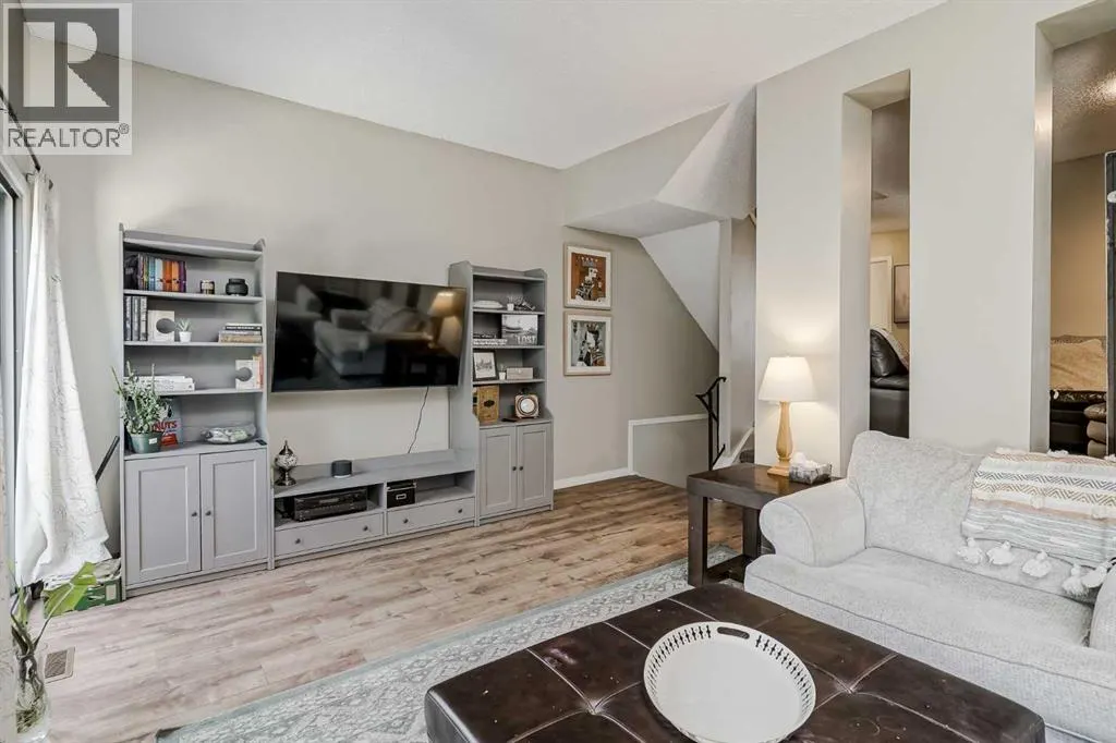 29, 99 Midpark Gardens SE