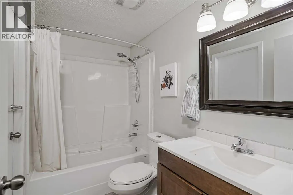 29, 99 Midpark Gardens SE