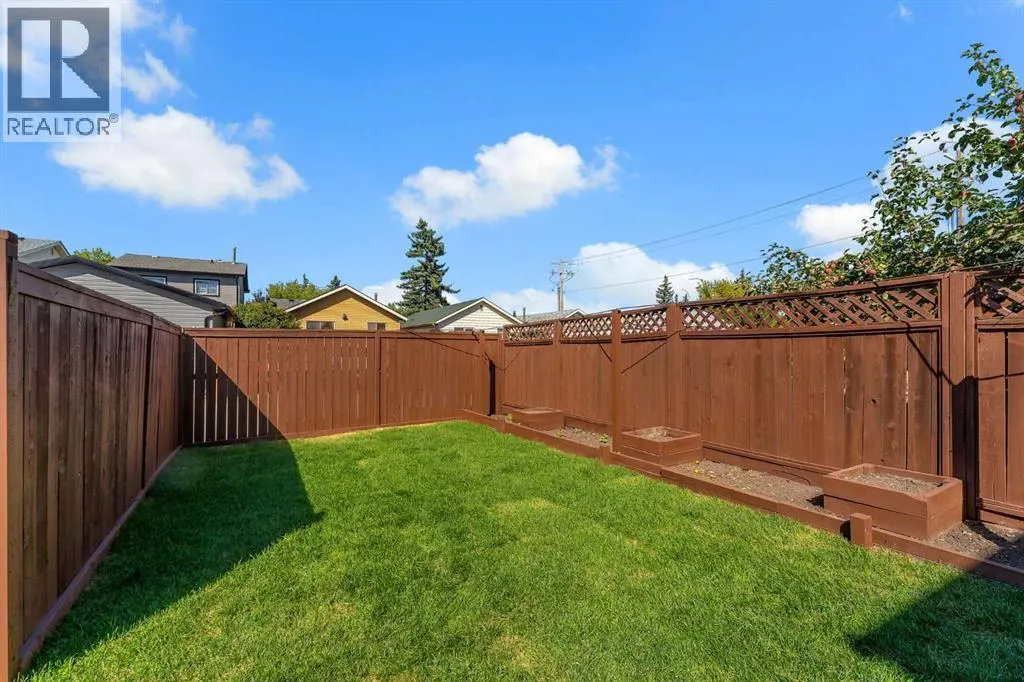 73 Erin Woods Place SE