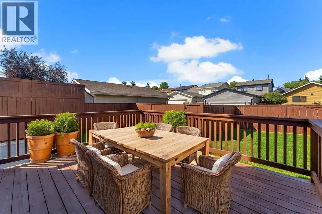 73 Erin Woods Place SE