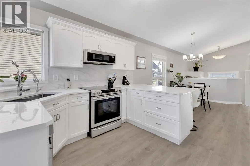 82 Hinshaw Drive W