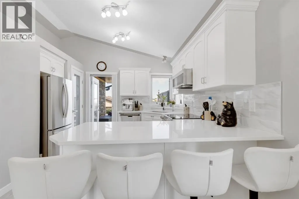 82 Hinshaw Drive W