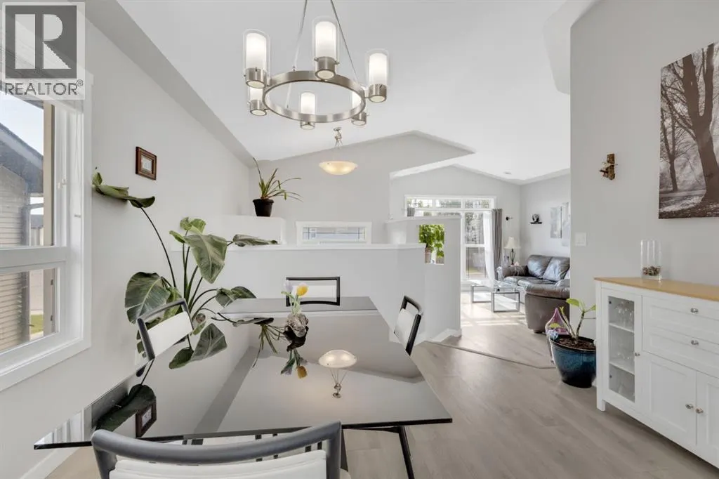 82 Hinshaw Drive W