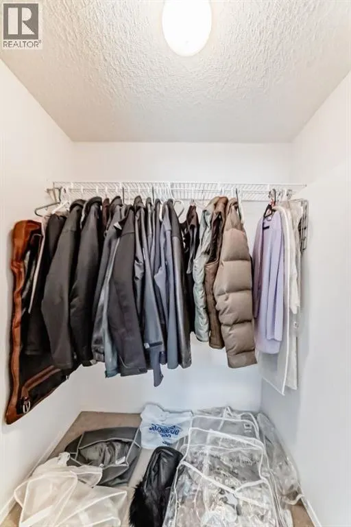 21 Strathmore Lakes Way