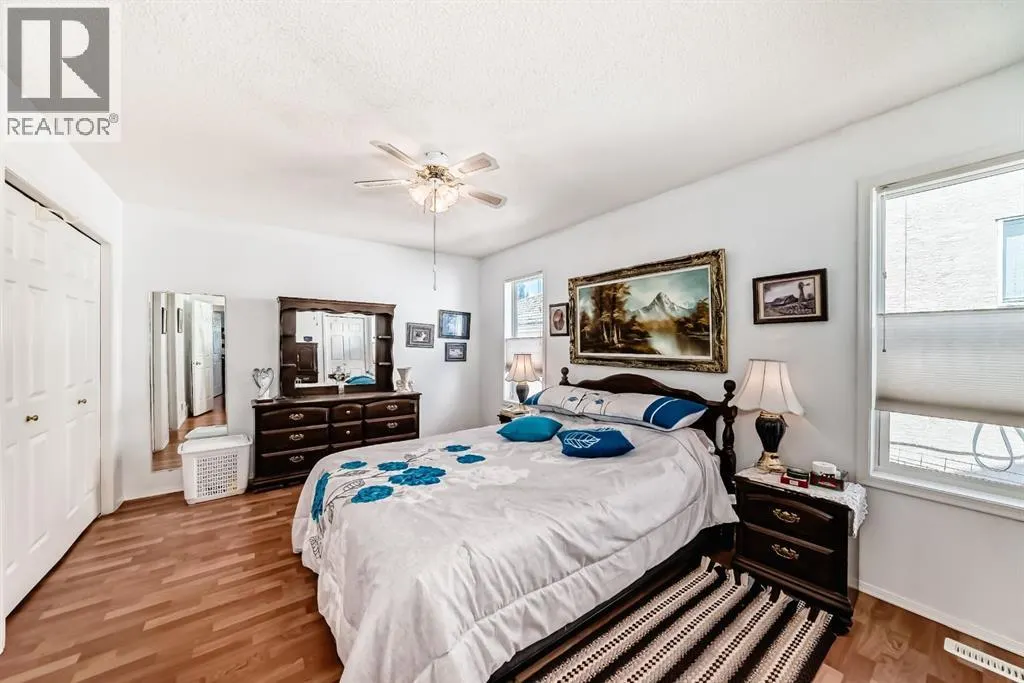 21 Strathmore Lakes Way
