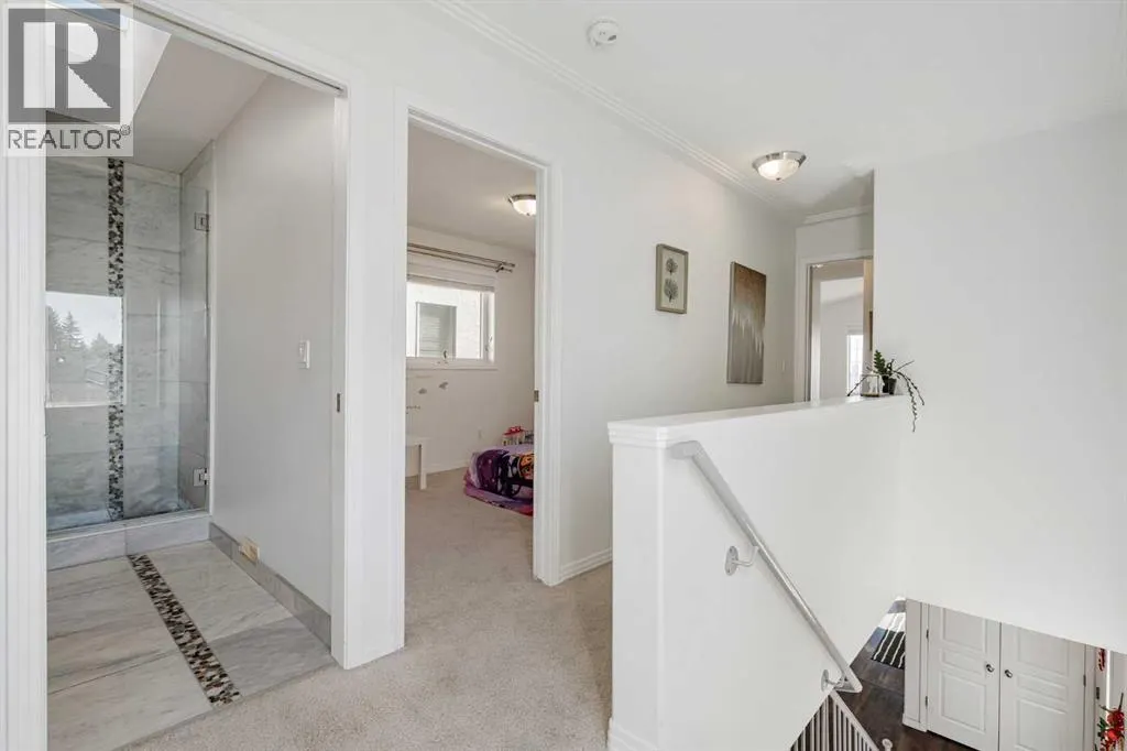 5503 Strathcona Hill SW