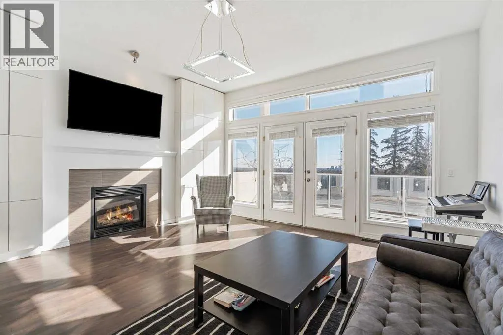 5503 Strathcona Hill SW