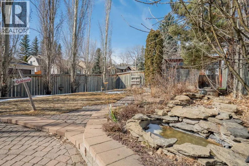 5503 Strathcona Hill SW