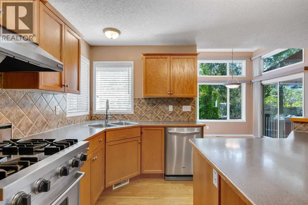 150 Harvest Oak View NE