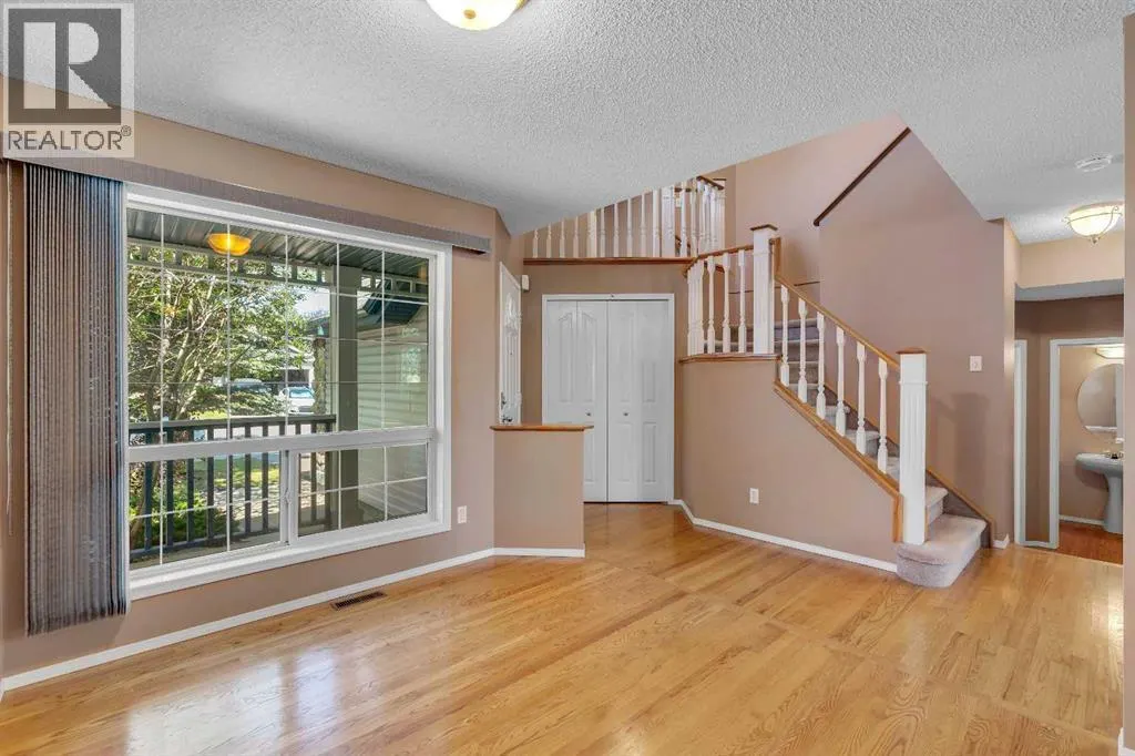 150 Harvest Oak View NE
