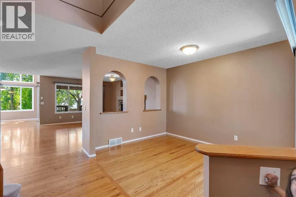 150 Harvest Oak View NE