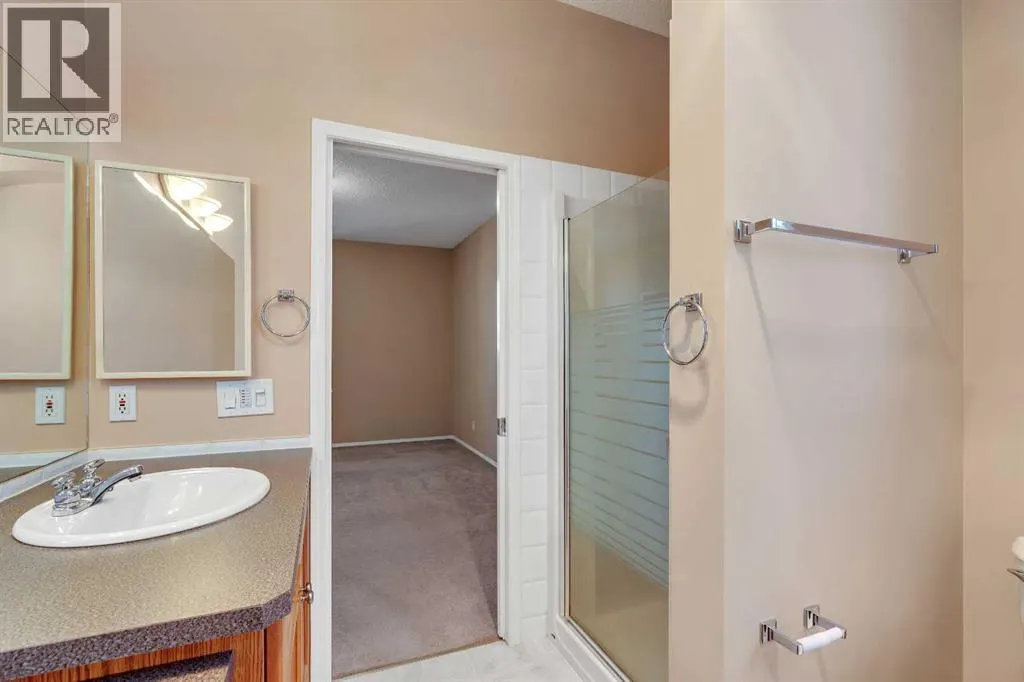 150 Harvest Oak View NE