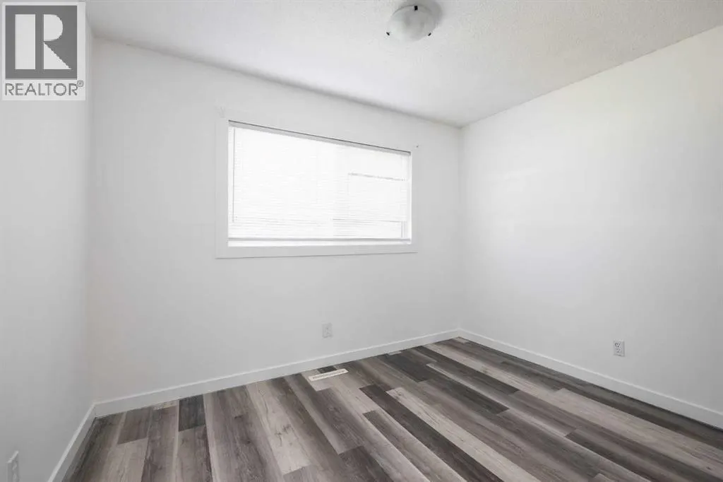 34 Bell Crescent