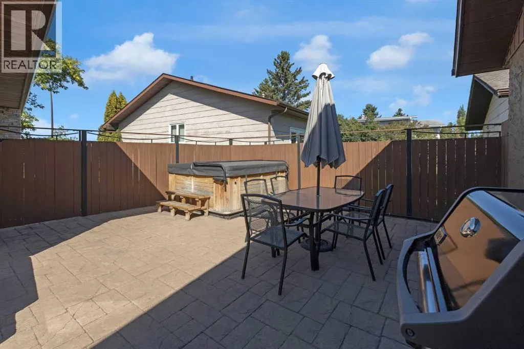 968 Abbotsford Drive NE