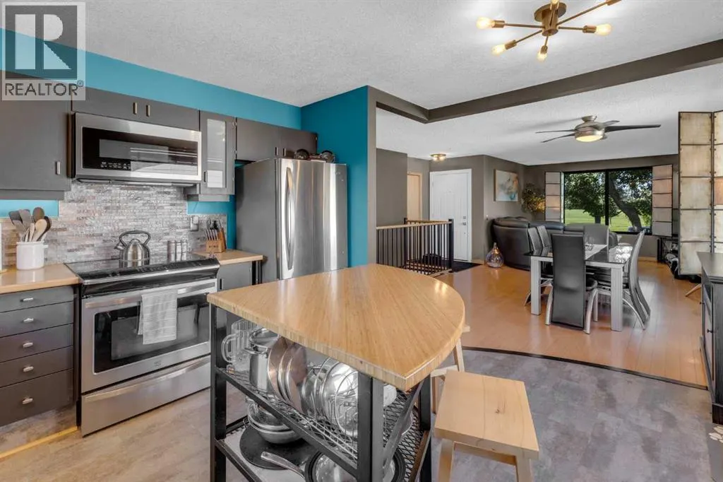 968 Abbotsford Drive NE