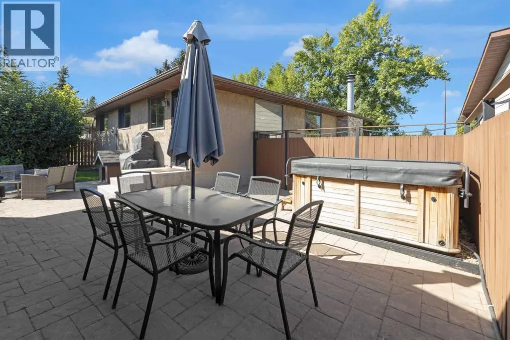 968 Abbotsford Drive NE